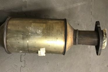 Викуп каталізатора 4R33-5E213-EA  FoMoCo Марка автомобіля Ford Модель автомобіля Ford Mustang V Gt 4.6 V8   Вставка каталізатора Кераміка Тип палива Бензин Каталітична марка FoMoCo