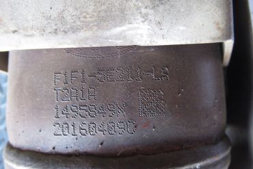 Викуп каталізатора F1F1-5E211-LA T2A1A FoMoCo Марка автомобіля Ford     Вставка каталізатора Кераміка Тип палива Бензин Каталітична марка FoMoCo