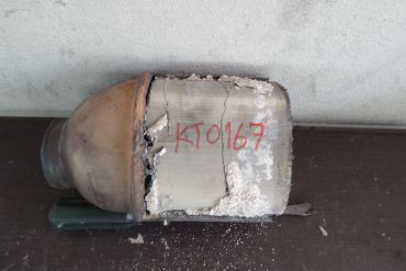 Викуп каталізатора KT 0167 A2034900414/05 Zeuna Starker Марка автомобіля Mercedes Benz     Вставка каталізатора Кераміка Тип палива Бензин Каталітична марка Zeuna Starker