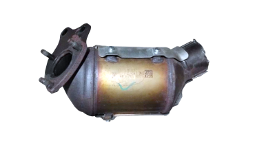 Викуп каталізатора 23628702 8530004 / 202209083 Марка автомобіля Chevrolet Модель автомобіля Chevrolet Captiva Рік автомобіля 2022 Вставка каталізатора Кераміка Тип палива Бензин