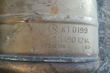 Викуп каталізатора KT 0199 A2114901214 Eberspächer Марка автомобіля Mercedes Benz Модель автомобіля Mercedes Benz C-Class W202 - 1.8 - C180   Вставка каталізатора Кераміка Тип палива Бензин Каталітична марка Eberspächer