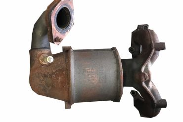 Викуп каталізатора 4S61-5G232-JA 1437060 / T2A1A Марка автомобіля Ford Модель автомобіля Ford Fiesta 1.6 16V   Вставка каталізатора Кераміка Тип палива Бензин