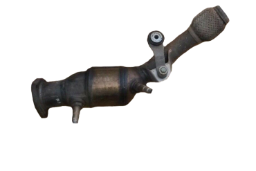 Викуп каталізатора 8E0131701EL 8E0178CH  Eberspächer Марка автомобіля Audi|Volkswagen Модель автомобіля Audi A4 B6 - 2.4 BDV   Вставка каталізатора Кераміка Тип палива Бензин Каталітична марка Eberspächer