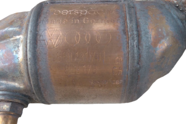 Викуп каталізатора 8E0131701CR 8E0178CA  Eberspächer Марка автомобіля Audi|Volkswagen Модель автомобіля Audi A4 B6 - 3.0V   Вставка каталізатора Кераміка Тип палива Бензин Каталітична марка Eberspächer