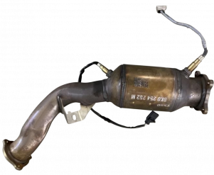 Викуп каталізатора 8K0131701AS 8K0178KA  Eberspächer Марка автомобіля Audi|Volkswagen     Вставка каталізатора Кераміка Тип палива Бензин Каталітична марка Eberspächer