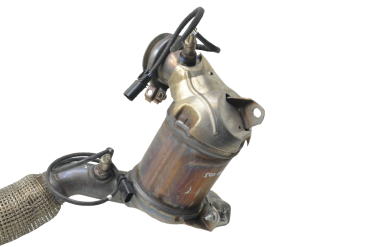 Викуп каталізатора 5Q0131690K 5Q0166GB Марка автомобіля Audi|Volkswagen Модель автомобіля Audi A3 1.5 TSI|Volkswagen T-Roc Рік автомобіля 2017 Вставка каталізатора Кераміка Тип палива Бензин