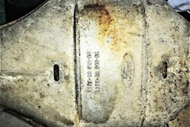 Викуп каталізатора 93BB-5E212-BD 93BB-5E242-BC Марка автомобіля Ford Модель автомобіля Ford Mondeo 1.8 2.0   Вставка каталізатора Кераміка Тип палива Бензин