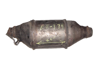 Викуп каталізатора 028131701F Марка автомобіля Audi|Volkswagen     Вставка каталізатора Кераміка Тип палива Бензин