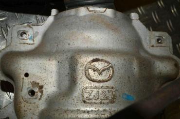 Викуп каталізатора ZJ23 Марка автомобіля Mazda Модель автомобіля Mazda 2 1.3 (63 kw / 86 hp) 1.3 B DE Рік автомобіля 2008 Вставка каталізатора Кераміка Тип палива Бензин