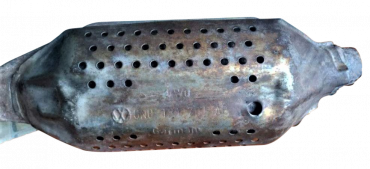 Викуп каталізатора 1K0131701AB 1K0178MA Марка автомобіля Audi|Volkswagen     Вставка каталізатора Кераміка Тип палива Бензин