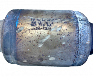 Викуп каталізатора 1K0131701S 1K0178HA Марка автомобіля Audi|Volkswagen     Вставка каталізатора Кераміка Тип палива Бензин