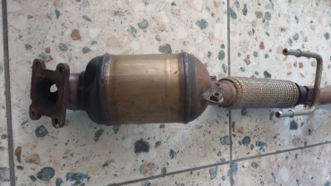 Викуп каталізатора 1SB178AA 5Z0131701T Марка автомобіля Audi|Volkswagen     Вставка каталізатора Кераміка Тип палива Бензин