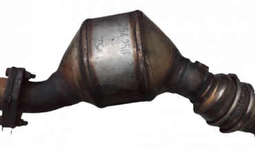 Викуп каталізатора 3B0131690C Марка автомобіля Audi|Volkswagen     Вставка каталізатора Кераміка Тип палива Бензин