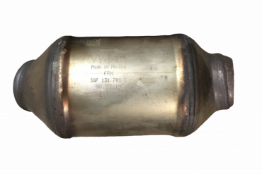 Викуп каталізатора 3QF131701C 3QF178BA Марка автомобіля Audi|Volkswagen     Вставка каталізатора Кераміка Тип палива Бензин