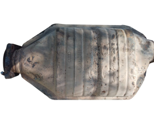 Викуп каталізатора 4A0131701E 443178 Марка автомобіля Audi|Volkswagen     Вставка каталізатора Кераміка Тип палива Бензин