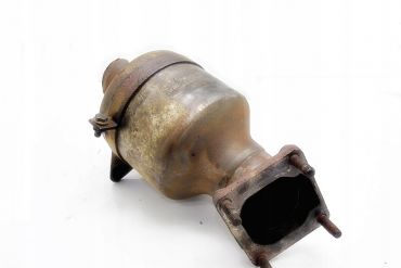 Викуп каталізатора 1C15-5E211-GJ Марка автомобіля Ford Модель автомобіля Ford Transit 2.0 TDDi   Вставка каталізатора Кераміка Тип палива Бензин