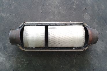 Викуп каталізатора B6N4 3J27 Марка автомобіля Mazda     Вставка каталізатора Кераміка Тип палива Бензин