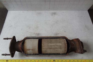 Викуп каталізатора FF06 Марка автомобіля Mazda     Вставка каталізатора Кераміка Тип палива Бензин