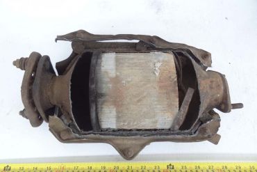 Викуп каталізатора FRONT 7 Holes No Hanger Built in 1 Brick Марка автомобіля Mazda     Вставка каталізатора Кераміка Тип палива Бензин