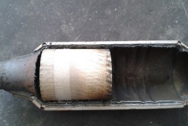 Викуп каталізатора ZY08 (50%) 3112 Марка автомобіля Mazda     Вставка каталізатора Кераміка Тип палива Бензин