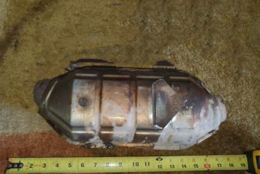 Викуп каталізатора 5F23 5F250 AB Марка автомобіля Ford     Вставка каталізатора Кераміка Тип палива Бензин