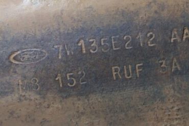 Викуп каталізатора 7W13 5E212 AA M8 152 RUF 3A Марка автомобіля Ford     Вставка каталізатора Кераміка Тип палива Бензин