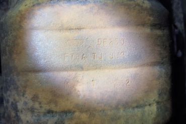 Викуп каталізатора F78A JJP Марка автомобіля Ford     Вставка каталізатора Кераміка Тип палива Бензин