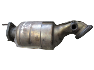 Викуп каталізатора 3D0131690M 4D4178J  Zeuna Starker Марка автомобіля Audi|Volkswagen Модель автомобіля Volkswagen Phaeton 6.0   Вставка каталізатора Металеві Тип палива Бензин Каталітична марка Zeuna Starker