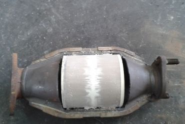 Викуп каталізатора 3E010 Марка автомобіля Hyundai|Kia     Вставка каталізатора Кераміка Тип палива Бензин