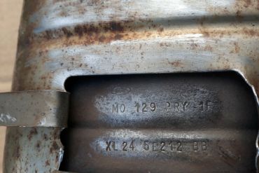 Викуп каталізатора XL24 5E212 CB M0 048 SAR Марка автомобіля Ford     Вставка каталізатора Кераміка Тип палива Бензин