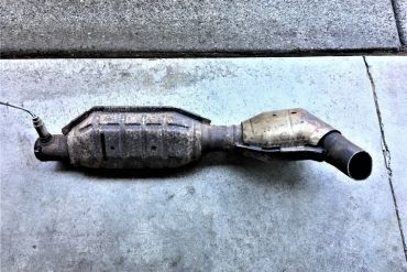 Викуп каталізатора XL34 5E214 LD (REAR) PAL XL345E214LD Марка автомобіля Ford     Вставка каталізатора Кераміка Тип палива Бензин