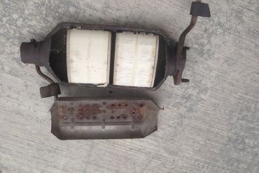 Викуп каталізатора K52C Марка автомобіля Hyundai|Kia     Вставка каталізатора Кераміка Тип палива Бензин