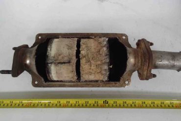 Викуп каталізатора U2A430 TOOYFJ4A Марка автомобіля Hyundai|Kia     Вставка каталізатора Кераміка Тип палива Бензин