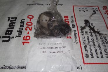 Викуп каталізатора GK1 (33%) Марка автомобіля Honda Модель автомобіля Honda Mobilio Spike Рік автомобіля 2006 Вставка каталізатора Кераміка Тип палива Бензин