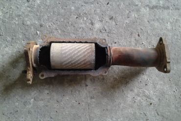 Викуп каталізатора Honda ACURA Marked R on Cover Марка автомобіля Honda     Вставка каталізатора Кераміка Тип палива Бензин