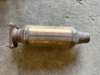 Викуп каталізатора 12612779 LARGE BREADLOAF Марка автомобіля General Motors     Вставка каталізатора Кераміка Тип палива Бензин