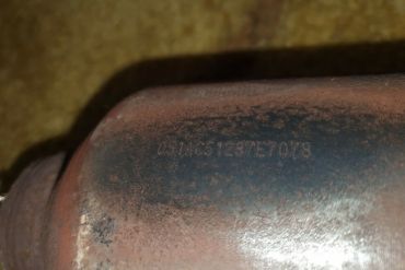 Викуп каталізатора 051AC 051AC5128E7113 Марка автомобіля Chrysler     Вставка каталізатора Кераміка Тип палива Бензин