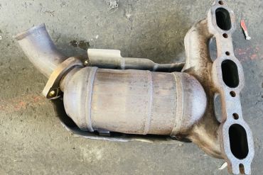 Викуп каталізатора 39972204101022 Марка автомобіля Chrysler     Вставка каталізатора Кераміка Тип палива Бензин