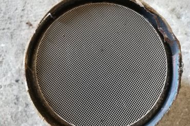 Викуп каталізатора 733AAW 7143 M Марка автомобіля Chrysler     Вставка каталізатора Кераміка Тип палива Бензин