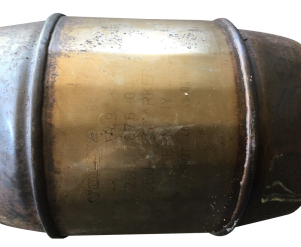 Викуп каталізатора 00W37(100%) Price for 1 small cat Марка автомобіля Volvo Модель автомобіля Volvo S80   Вставка каталізатора Кераміка Тип палива Бензин