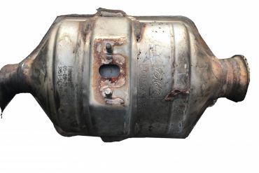Викуп каталізатора 3M51-5F297-MB 3M51-5E211-YK CUTCA FoMoCo Марка автомобіля Ford     Вставка каталізатора Кераміка Тип палива Бензин Каталітична марка FoMoCo