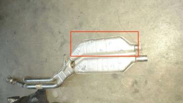 Викуп каталізатора 1711640 2236166026 Zeuna Starker Марка автомобіля BMW Модель автомобіля BMW 5 Series E34 - 535i   Вставка каталізатора Кераміка Тип палива Бензин Каталітична марка Zeuna Starker