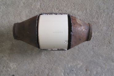 Викуп каталізатора X48 TOYOTA FAT ROUND Марка автомобіля Toyota Модель автомобіля Toyota Tundra   Вставка каталізатора Кераміка Тип палива Бензин