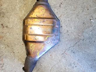 Викуп каталізатора 5L5C 5F297 DA Ford New Pre Марка автомобіля Ford   Рік автомобіля 2005 Вставка каталізатора Кераміка Тип палива Бензин