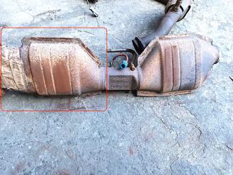 Викуп каталізатора 2L24 5E212 AA M2 072 TOL F1 / Attached to MAN TOL Марка автомобіля Ford Модель автомобіля Ford Explorer   Вставка каталізатора Кераміка Тип палива Бензин