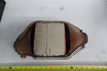 Викуп каталізатора 5R29-5E211-AC 26 L 05-13065 Марка автомобіля Ford     Вставка каталізатора Кераміка Тип палива Бензин