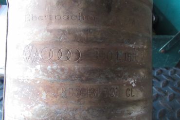 Викуп каталізатора 8D0131701CL 8D0118H  Eberspächer Марка автомобіля Audi|Volkswagen     Вставка каталізатора Кераміка Тип палива Бензин Каталітична марка Eberspächer