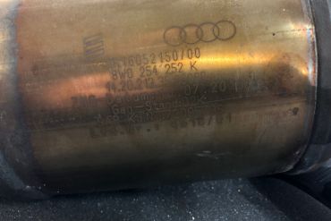 Викуп каталізатора 8W0254252K Марка автомобіля Audi|Volkswagen Модель автомобіля Audi S5 TFSI   Вставка каталізатора Кераміка Тип палива Бензин