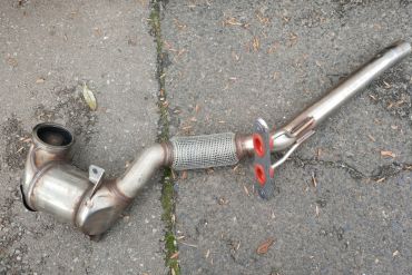 Викуп каталізатора 5QM131701G Марка автомобіля Audi|Volkswagen Модель автомобіля Volkswagen Golf (7) - 1.4 TSI (7) - 2.0 TSI   Вставка каталізатора Кераміка Тип палива Бензин