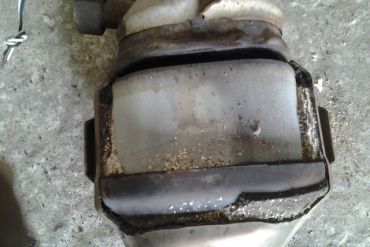 Викуп каталізатора YL84 DE M0 313 / M1 025 Марка автомобіля Ford     Вставка каталізатора Кераміка Тип палива Бензин